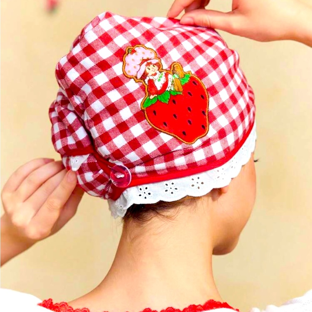 Strawberry shortcake head towel